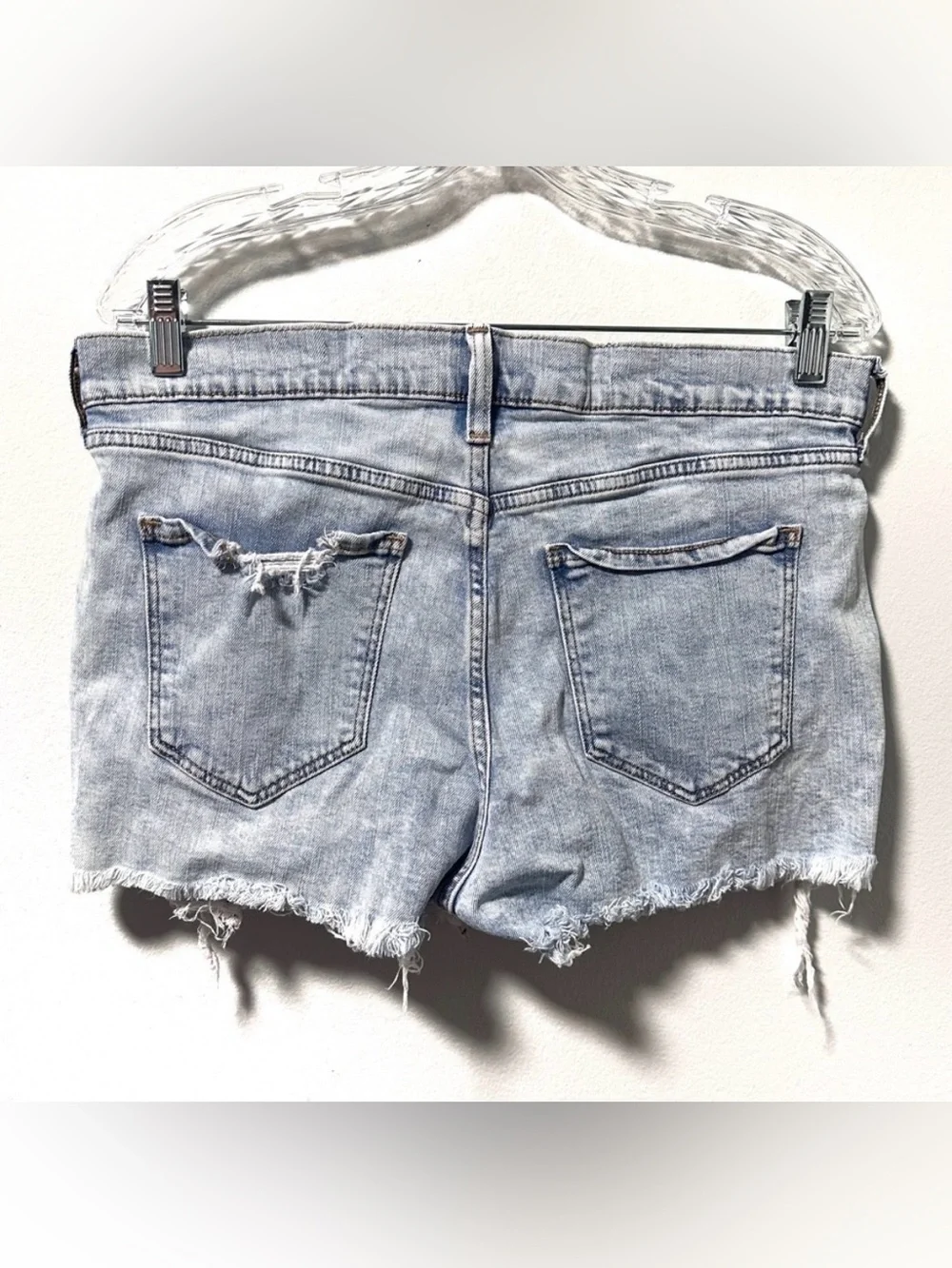 Old Navy Boyfriend Denim Shorts Distressed Cutoffs Light Wash Women’s Size 10